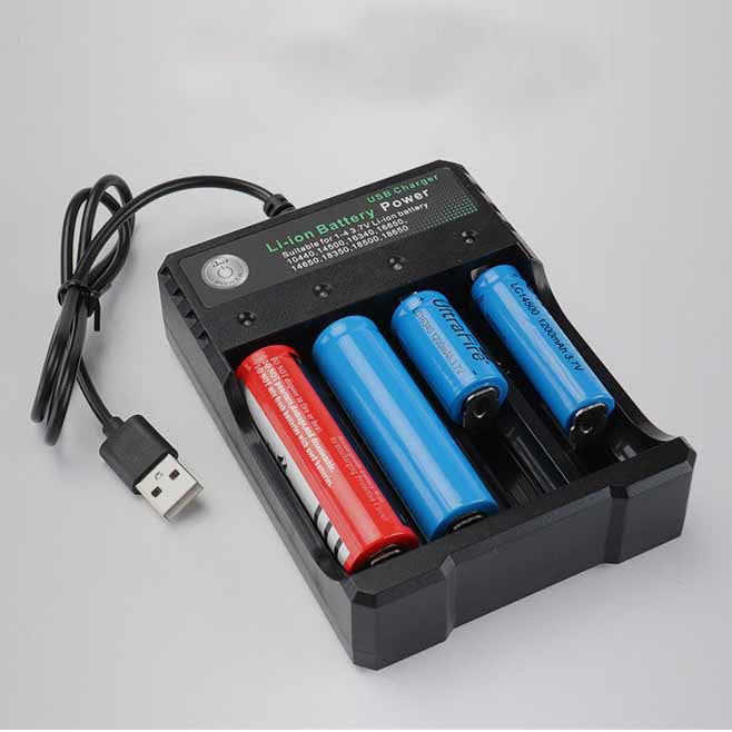 Chargeur pile universelle / Cigarette lectronique Chez le grossiste Chargeur pile universelle / Cigarette lectronique Chez le grossiste